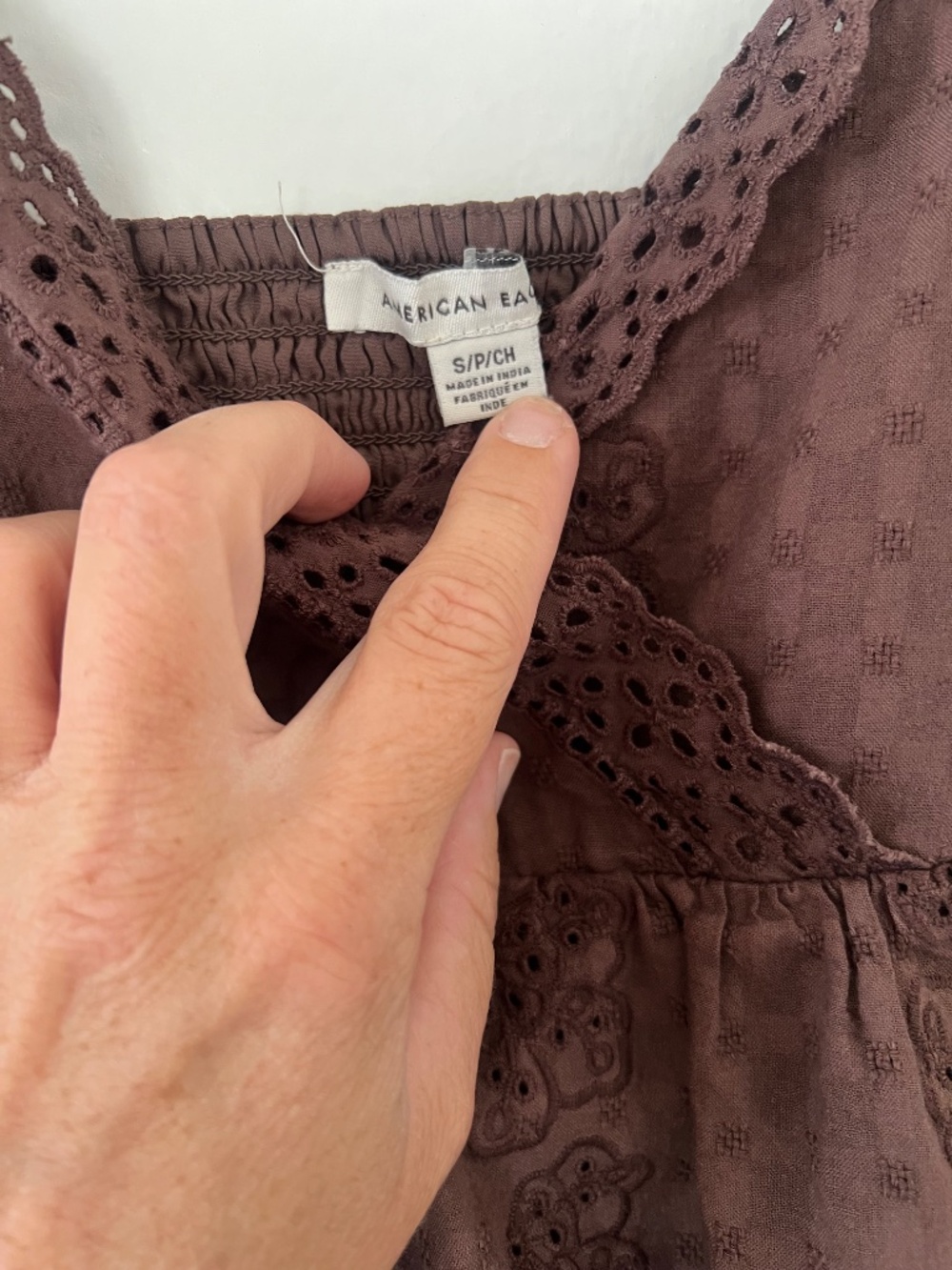 American Eagle Eyelet Embroidered Babydoll Cami Top Brown Handkerchief Hem (S) - Picture 3 of 5